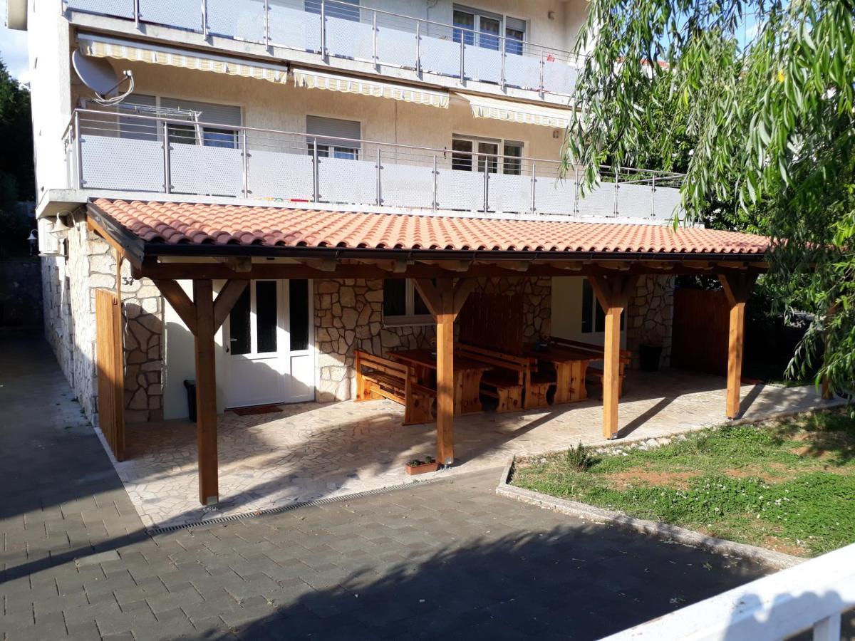 Apartments Roko Кострена Екстериор снимка