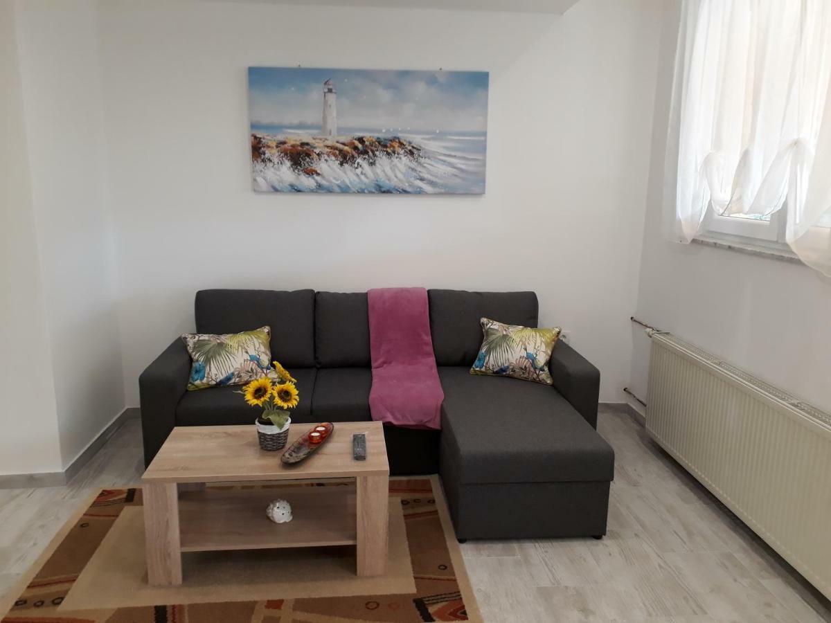 Apartments Roko Кострена Екстериор снимка